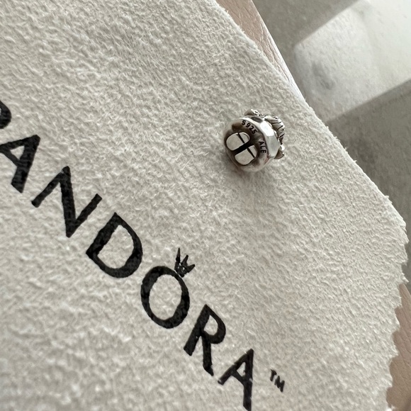 Pandora girl charm - Picture 4 of 5